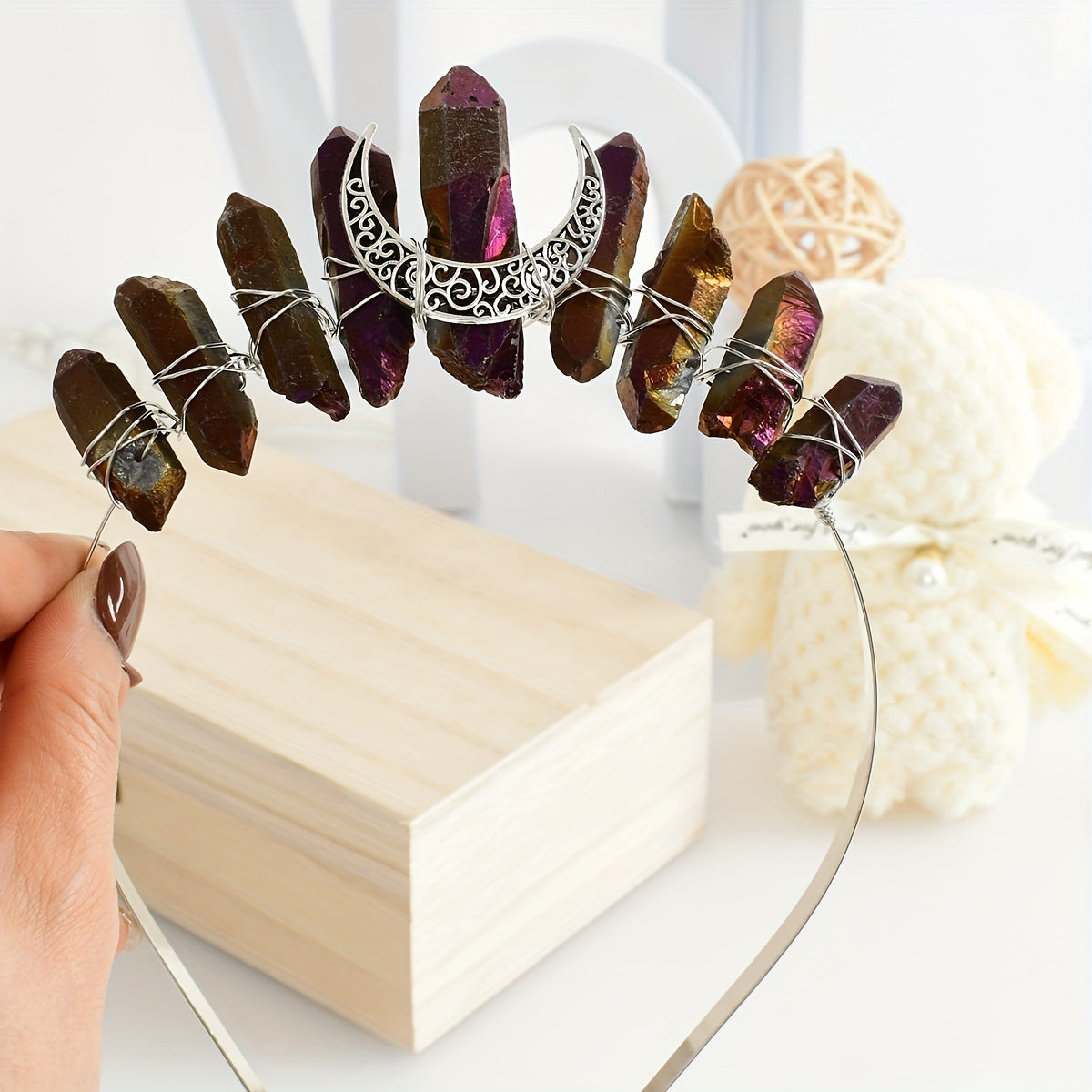 Crystal quartz raw stone crown hairband tiara headband jewelry for weddings and parties for women.