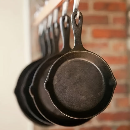 Set of 3 Cast Iron Cookware Pieces - Non-Stick, Versatile Pans in Different Sizes for Use on Induction & Gas Stoves - Ideal for Frying, Sauteing & Cooking