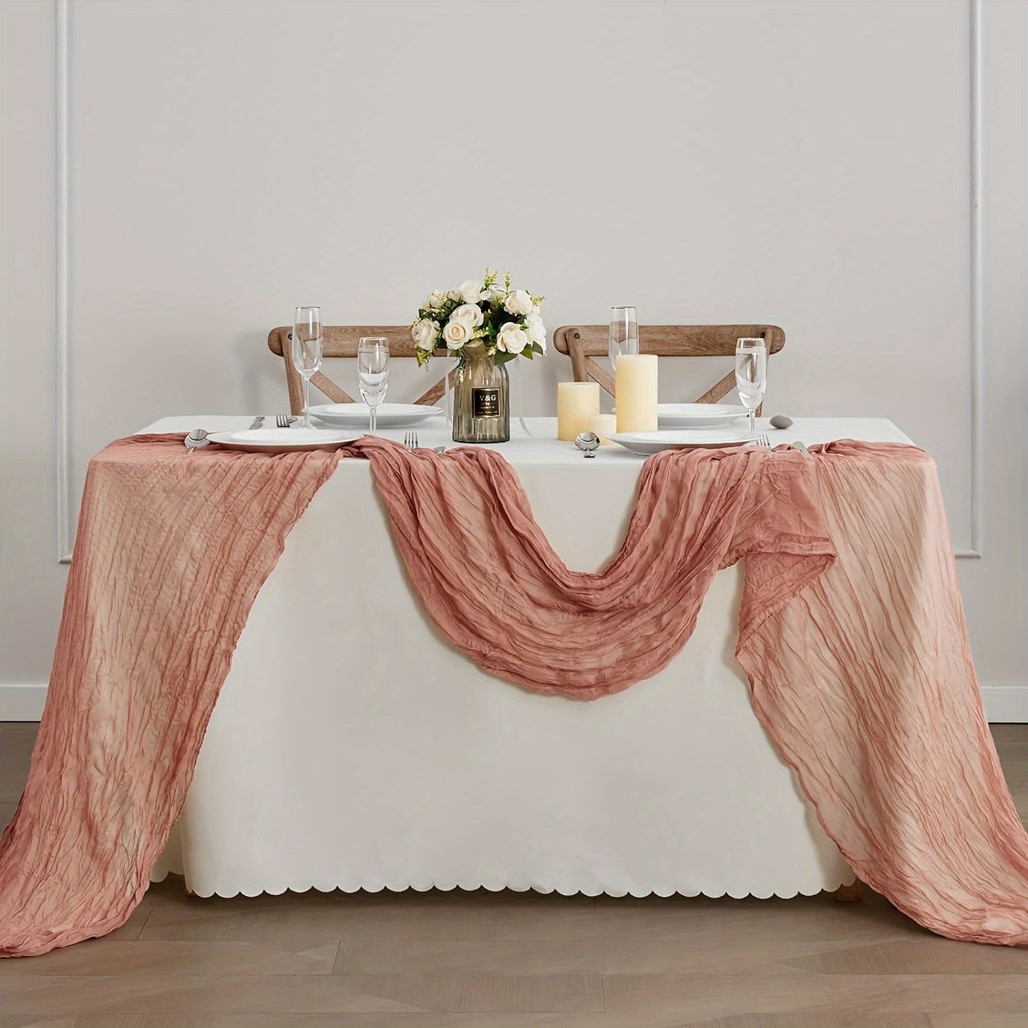 Multi-color pleated table flag - elegant dining table decor