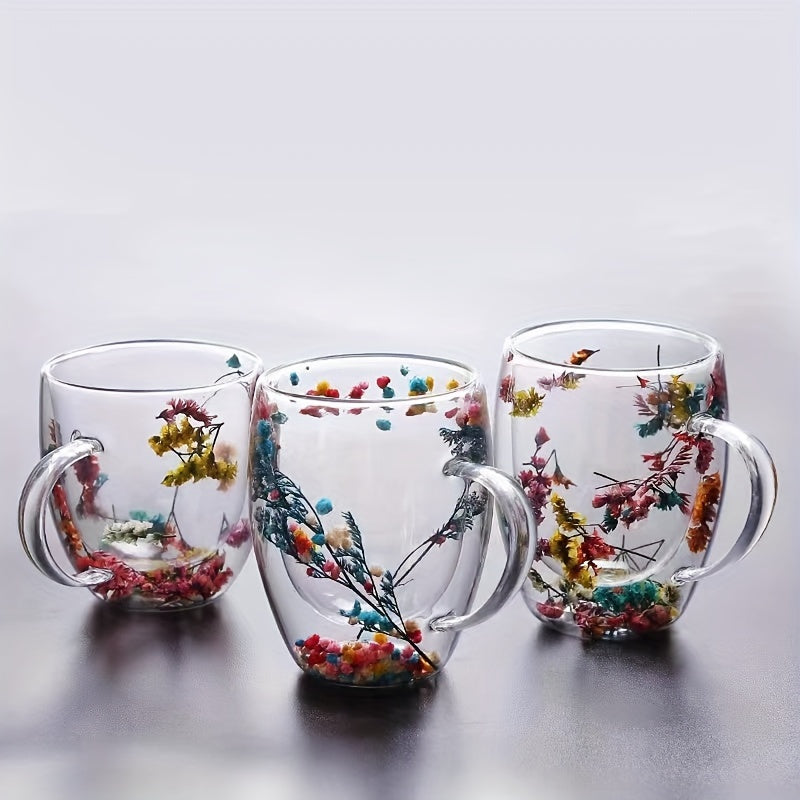 Stylish, 11.83oz double-walled glass mug with dried flowers. Perfect for coffee, milk, or juice. Made of high-quality, reusable borosilicate glass. Great gift for birthdays and special occasions.