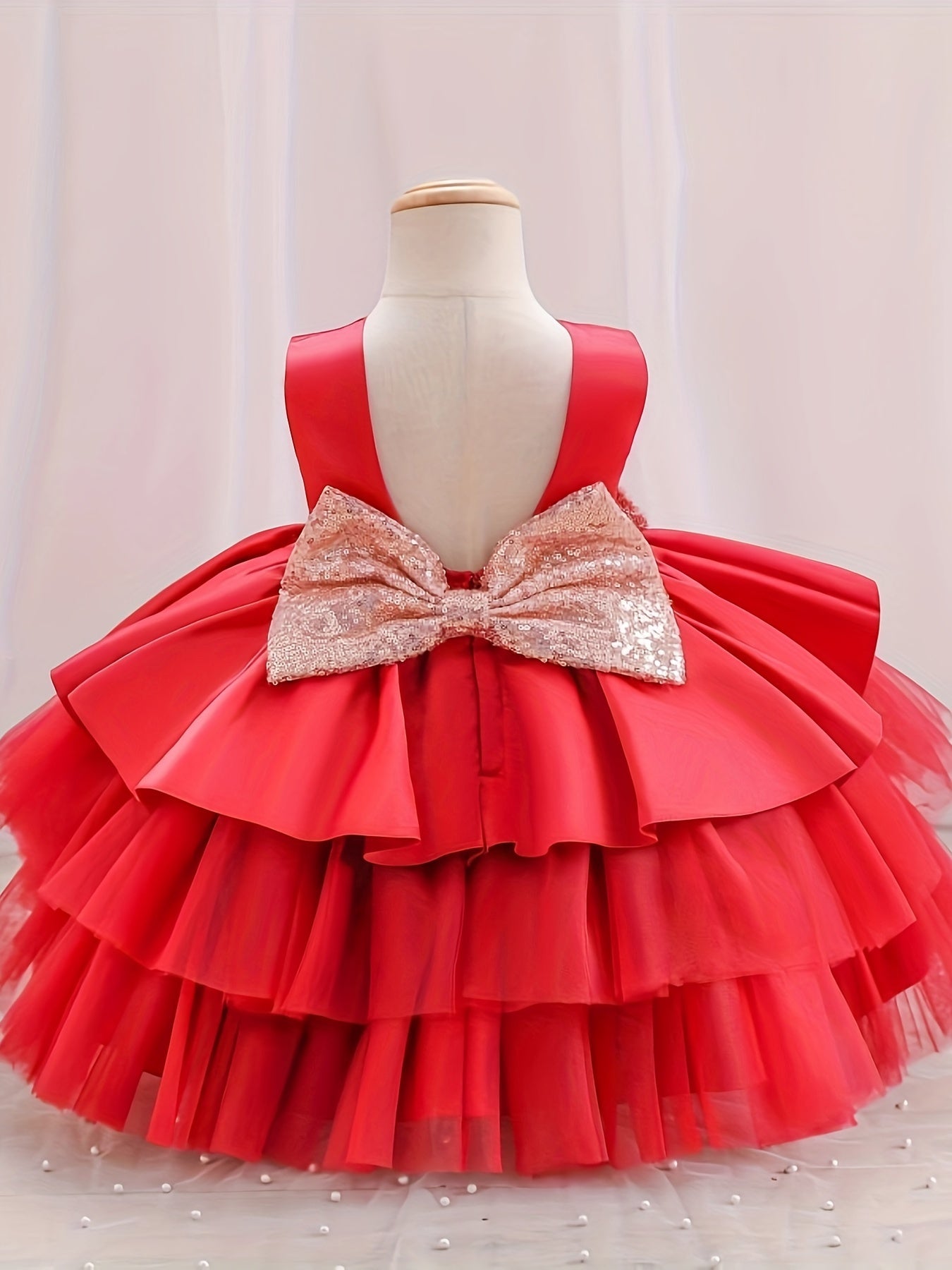 Sleeveless Princess Dress with Bow and Cut-Out Back, Perfect for Parties and Performances