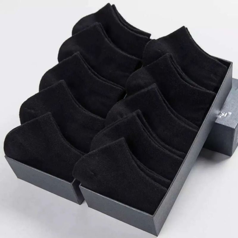 Five pairs of invisible socks for couples in solid colors (black, white, grey), made of breathable thin polyester (95%) and spandex (5%) knit fabric, hand washable, 200g/m².