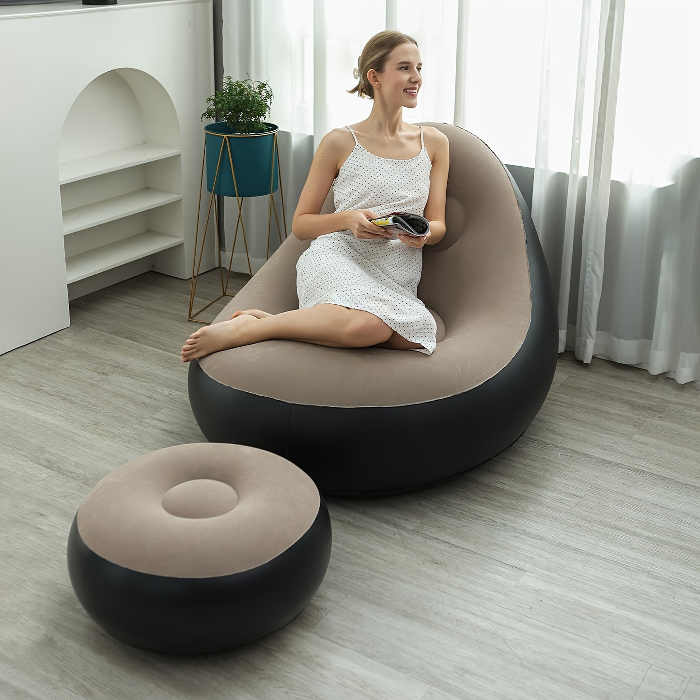 2-piece set of inflatable casual sofa chair and footstool with flocking, suitable for outdoor use. Can be easily stored and inflated.