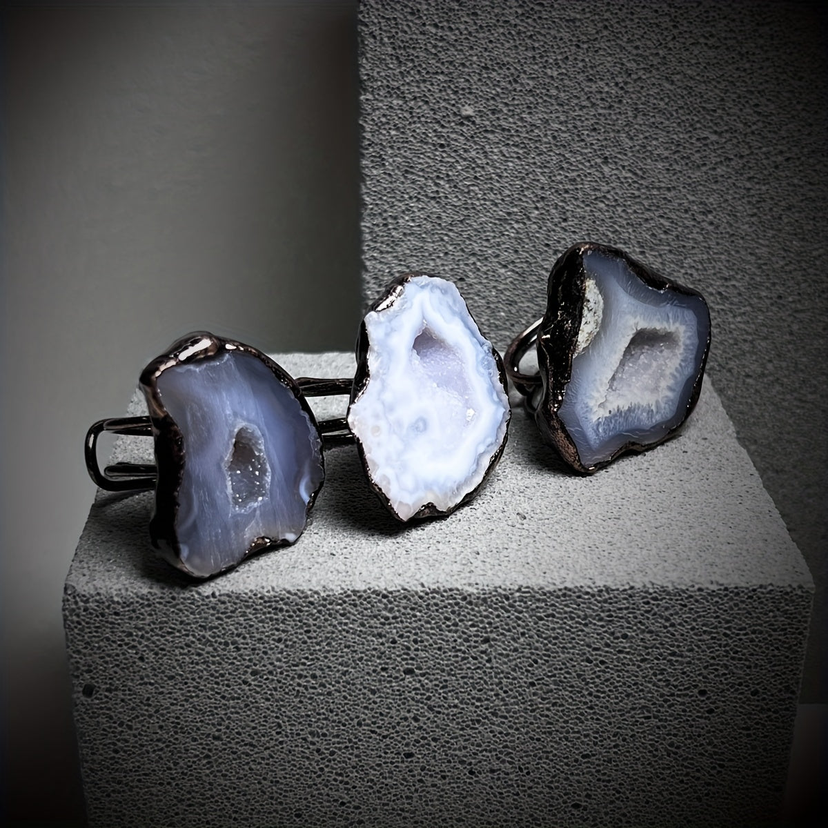 Adjustable jewelry for men and women featuring an exaggerated ring with a natural gemstone inlaid in an irregular design, perfect for matching daily outfits with its uncertain shape.