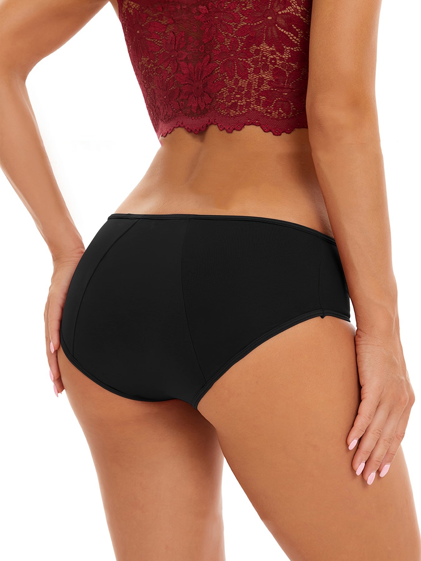 4 seamless period briefs for women, comfortable and breathable.