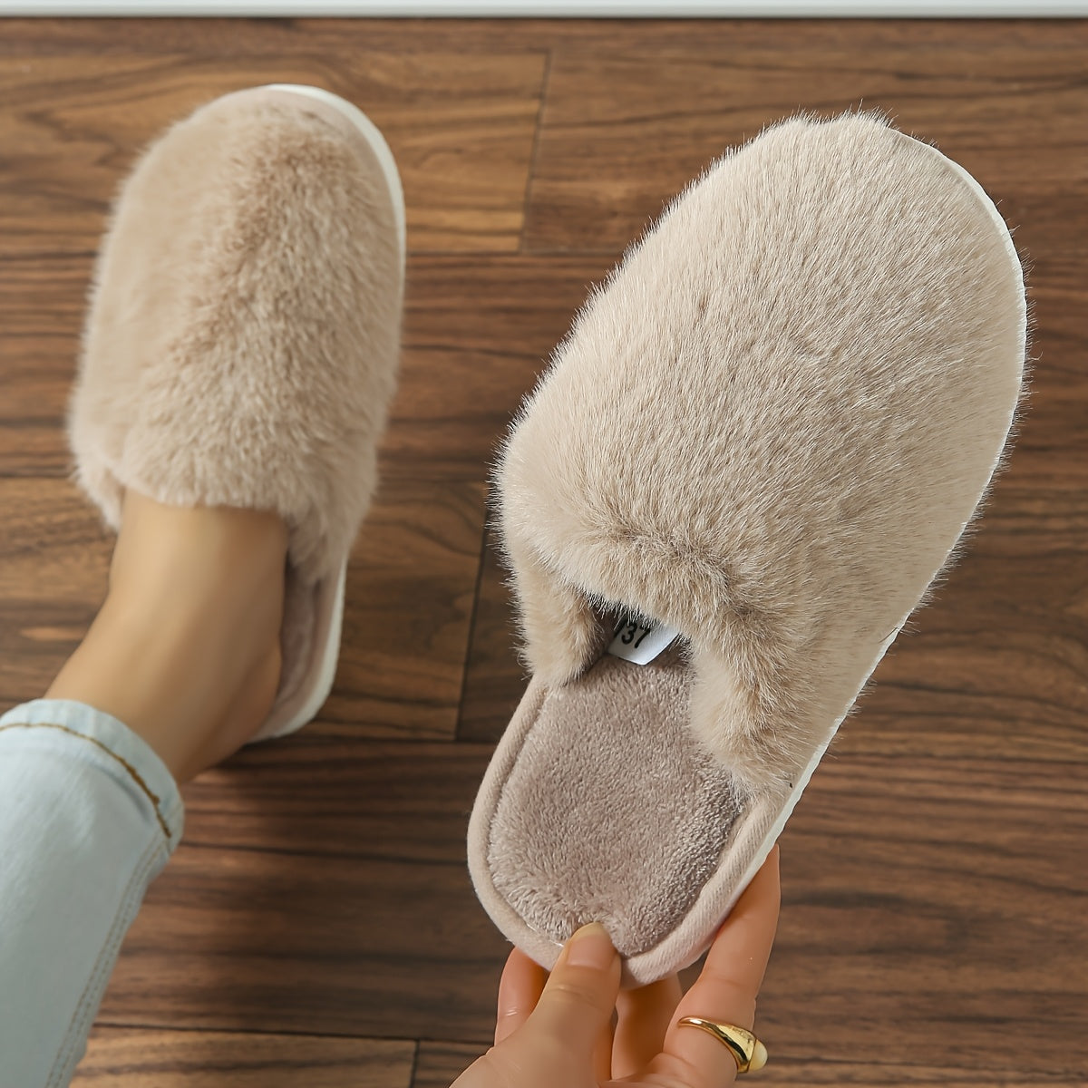 Comfy, adjustable women's slippers with plush light brown toe, warm EVA sole, soft fabric lining, and fuzzy design for indoor comfort all year round.