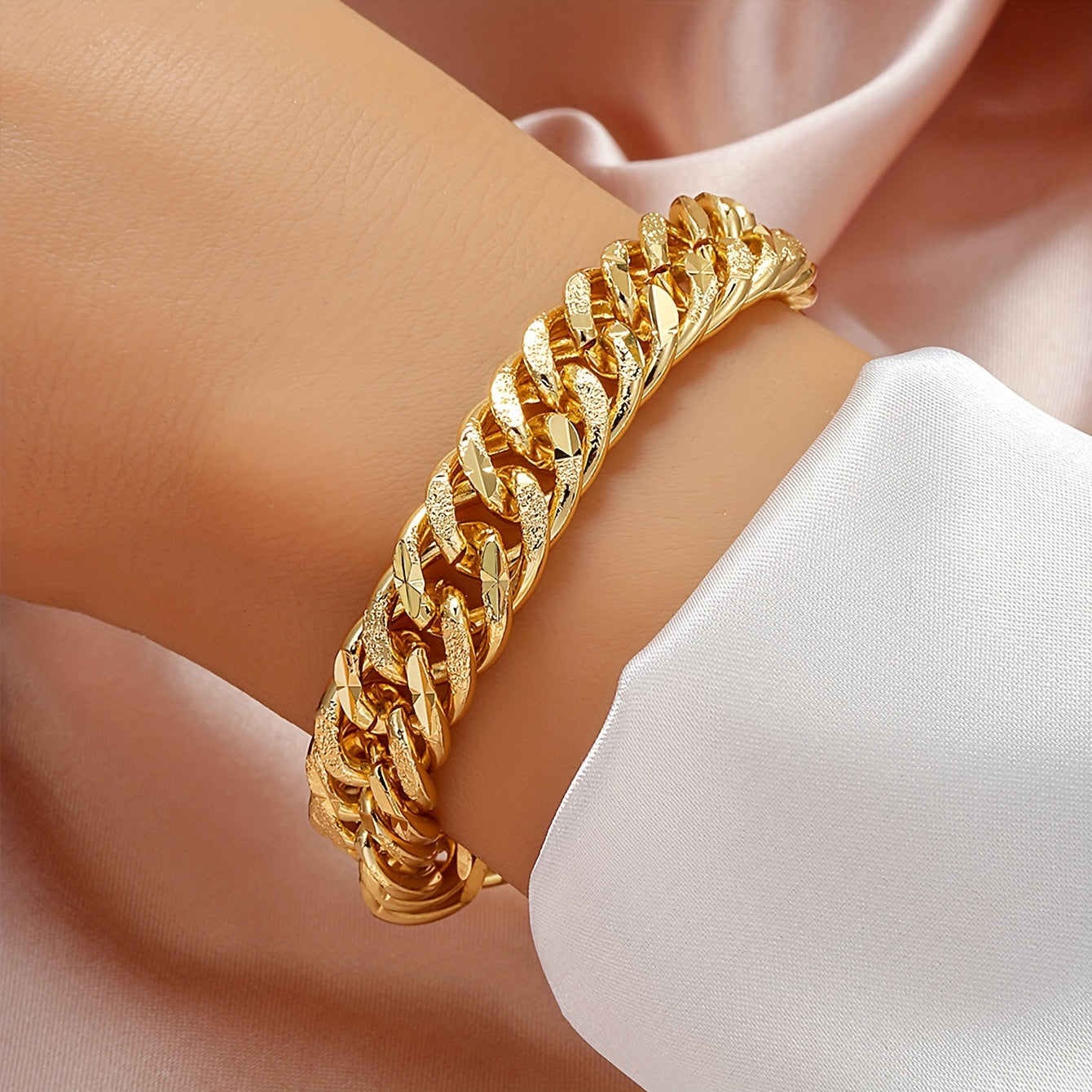 Old-School Cool Thick Chain Bracelet, Cuban Link Fashion Jewelry for Women, 18K Gold Plated