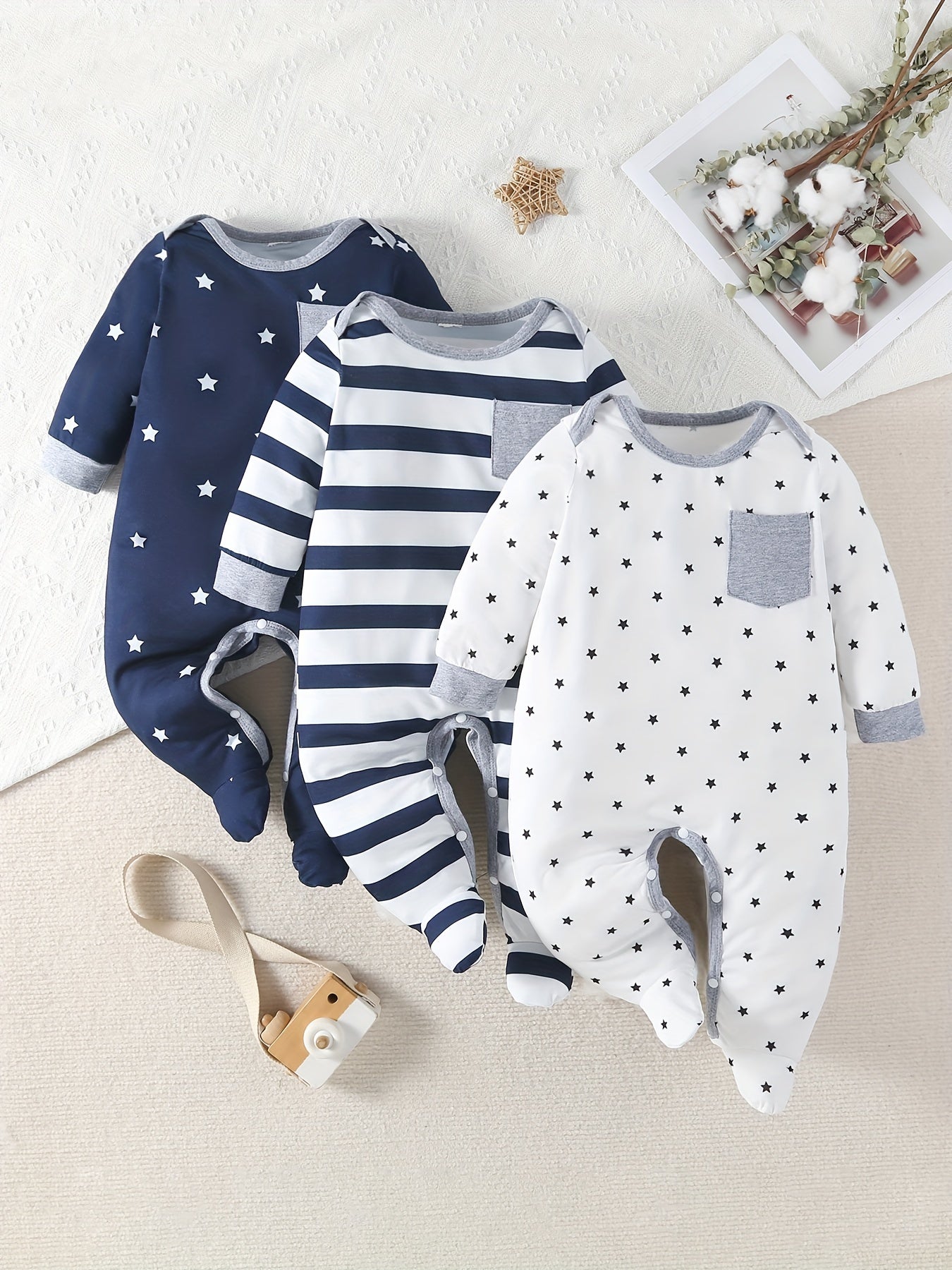 Star-printed footed bodysuit set for baby boys