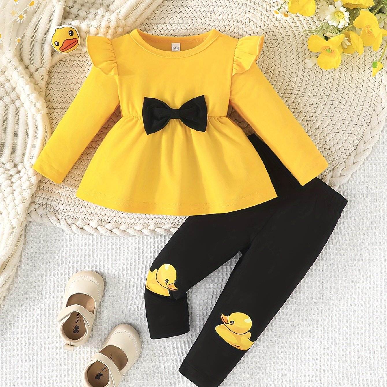 1 Set of Cute Cartoon Duckling Long Sleeve Outfit for Baby Girls, made of 95% Polyester and 5% Spandex, perfect for outdoor wear.