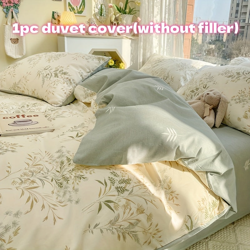 Polyester tropical floral duvet cover with hypoallergenic, breathable, machine washable properties. Features zipper closure and woven construction for all-season comfort in the bedroom.