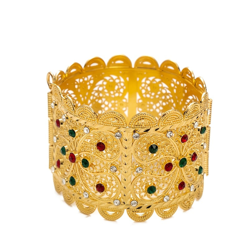 Exquisite Vintage Style Zinc Alloy Cuff Bracelet with Hollow Floral Engraving in Luxurious Golden-Tone, Ideal for Weddings and Parties.