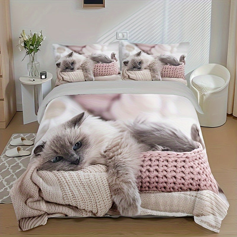 Polyester Duvet Cover Set with 3 Pieces (1 Duvet Cover and 2 Pillowcases, Core Not Included). Featuring a Stylish and Adorable 3D Cat Print, this All Season Bedding Set is both Fashionable and Comfortable. Perfect for Bedroom or Guest Room Use.