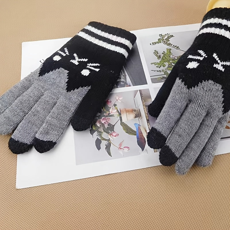 Stay warm and stylish with our Women's Winter Touch Screen Gloves featuring a cute Jacquard Cat Design. Made with flexible fingers and warm polyester material, these gloves are perfect for casual outdoor wear. Make sure to hand wash only for best