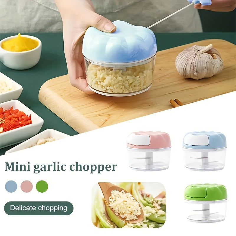 Hand-Cranked Manual Garlic Chopper: A Convenient Kitchen Gadget for Creating Garlic Paste and Chopped Garlic without the Need for Electricity