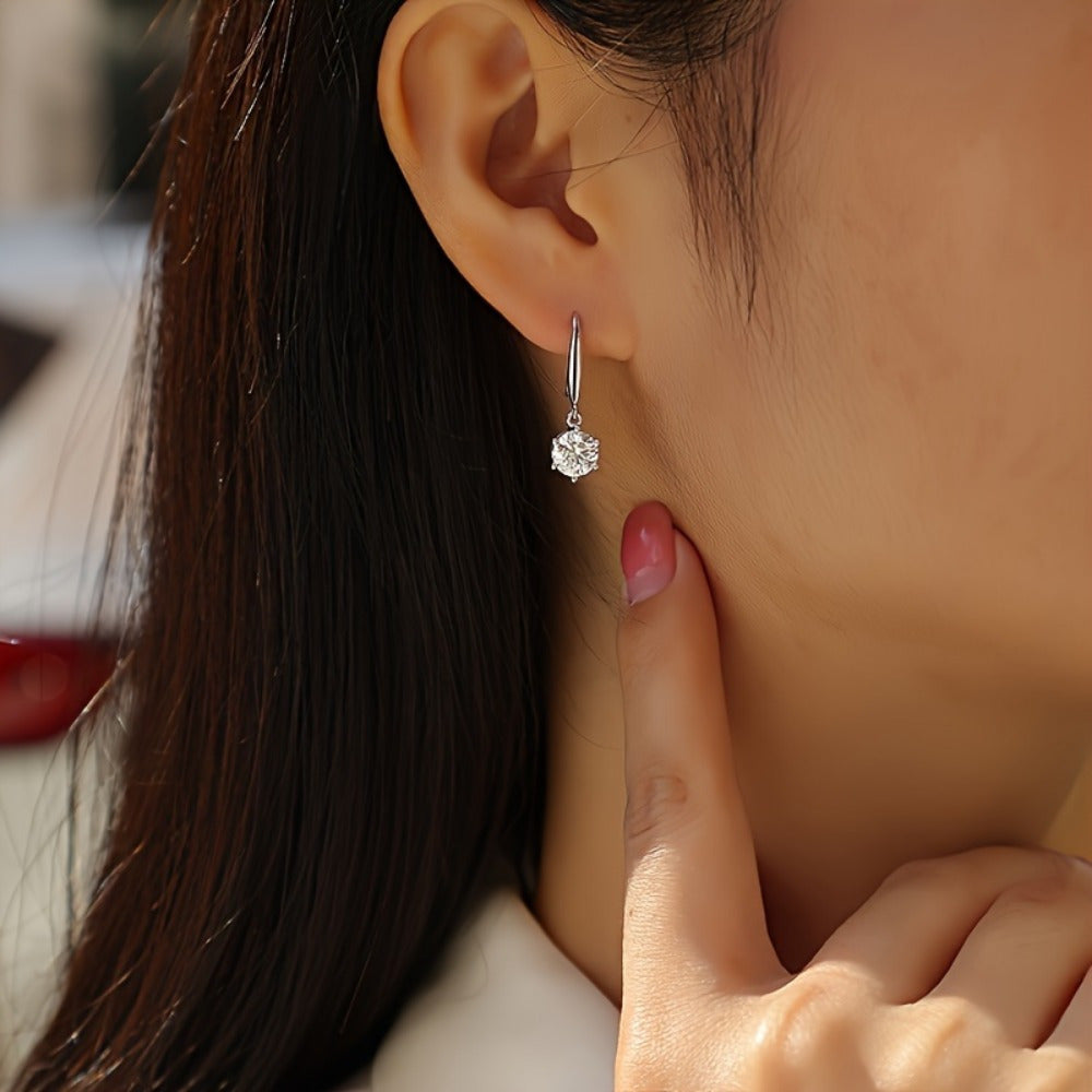 Stylish Earrings in 925 Sterling Silver Plating, Embedded with Synthetic Zirconia for a Dazzling Look - Safe for Sensitive Skin, Long-lasting, and Versatile for Any Occasion - Ideal for Everyday, Special Occasions, or Gifting - Suitable for All Seasons