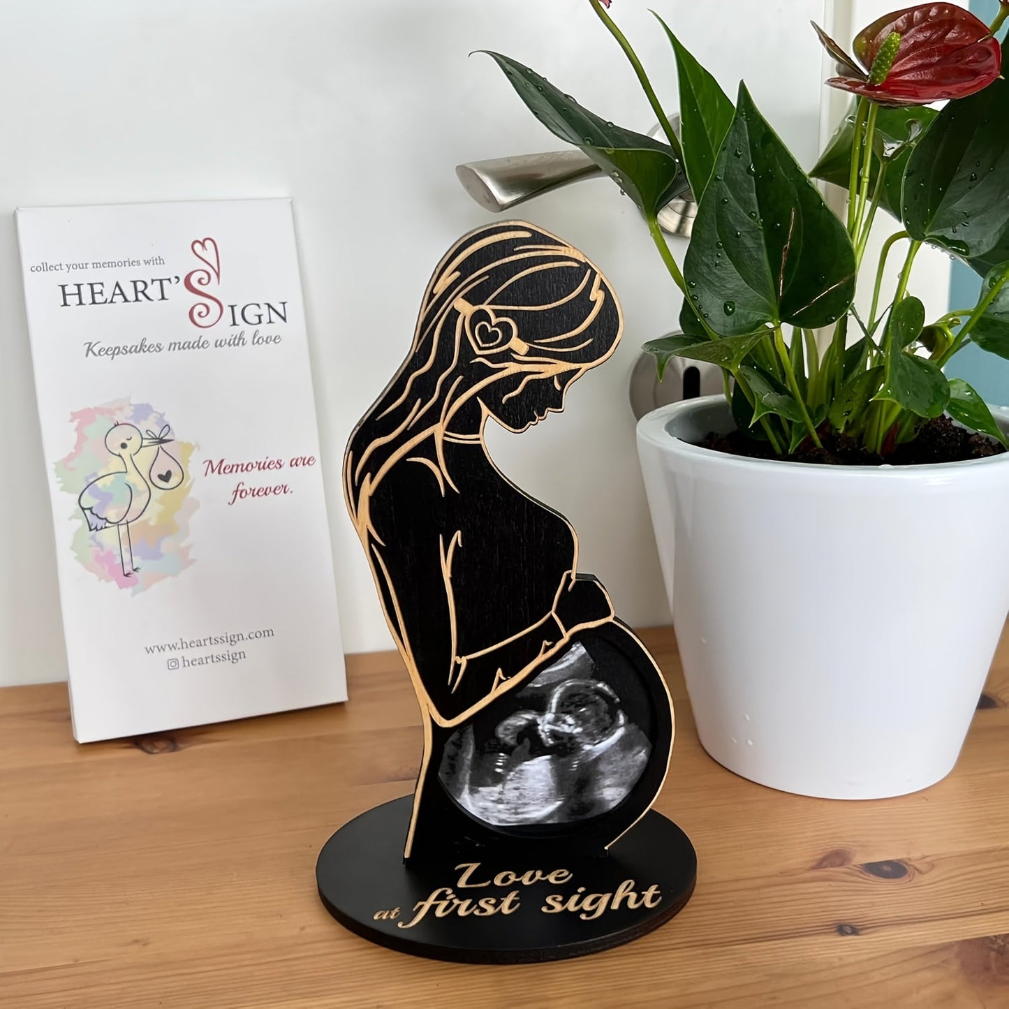 Cherished Memories - Handcrafted Wooden Pregnancy Sonogram Shadow Box, Perfect Gift for Expectant Parents, Heartfelt Gesture for New Moms and Dads