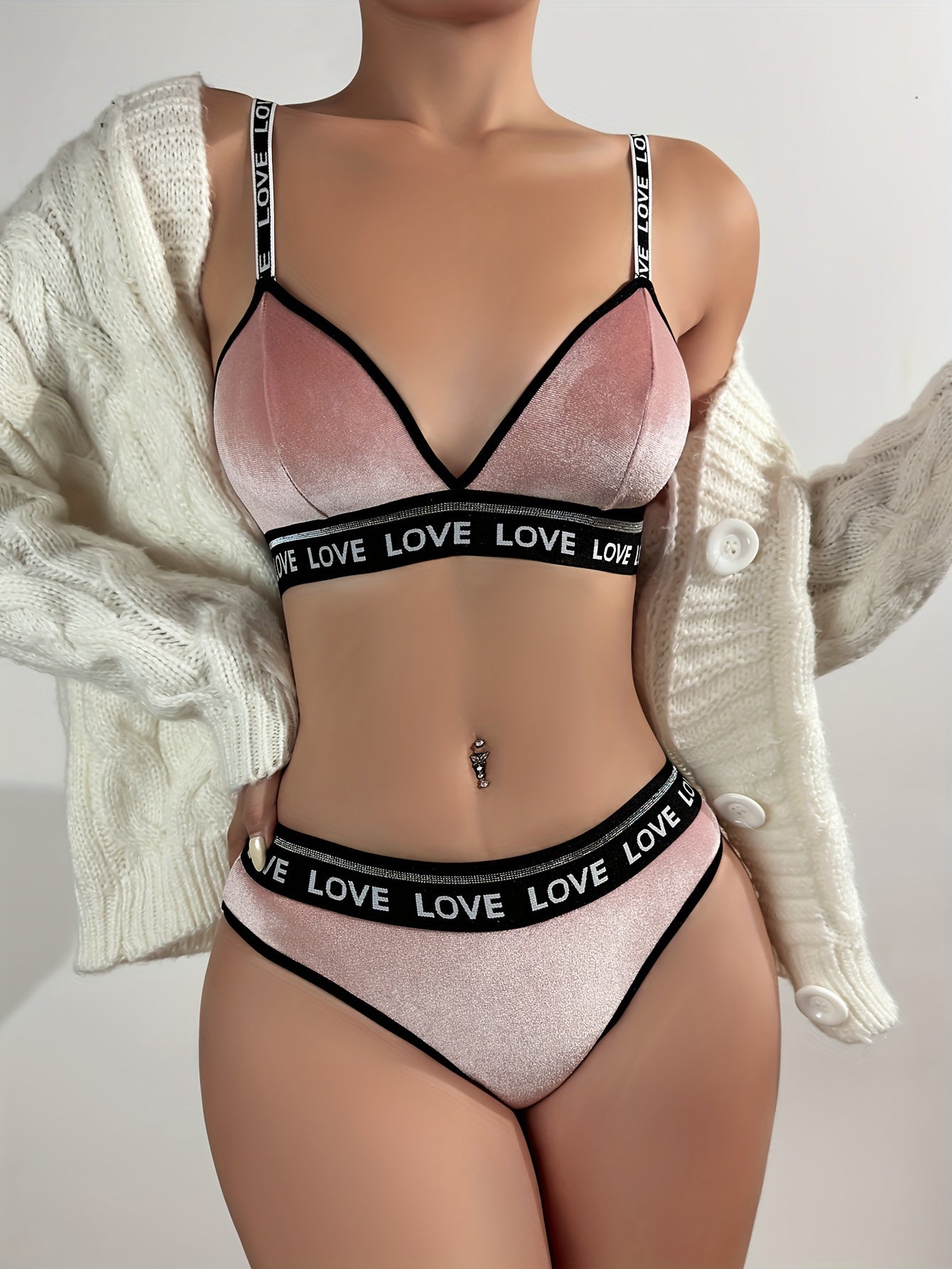 Women's Letter Shoulder Strap Bra and Mid-waist Panty Set- an all-season, comfortable and soft underwear set for daily wear.