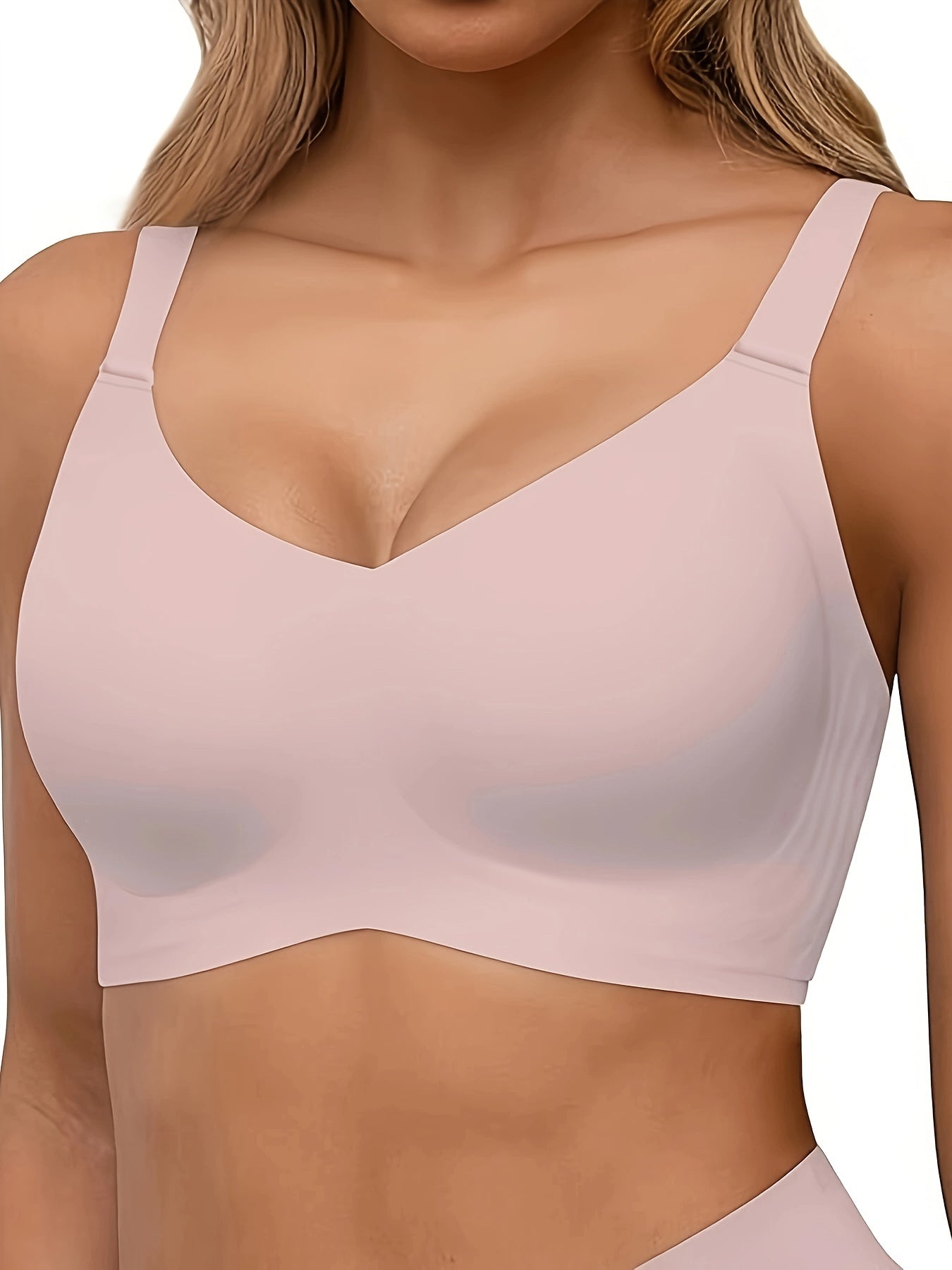 Seamless wireless push-up sports bra for women.