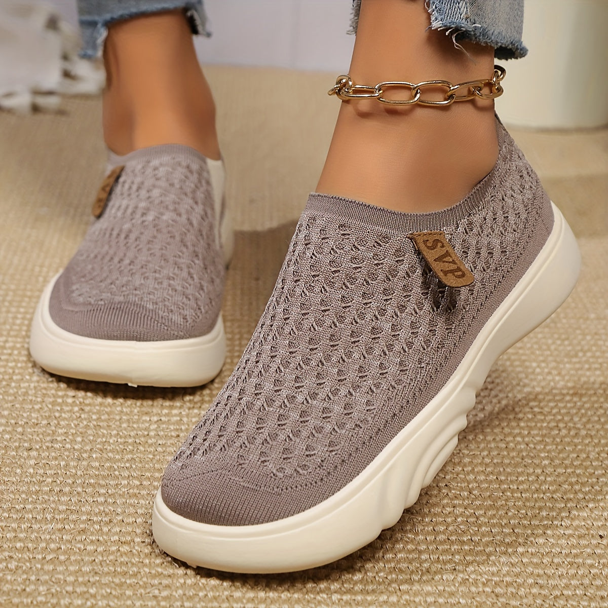 Breathable knit loafers for women with soft sole and round toe - ideal for all seasons.