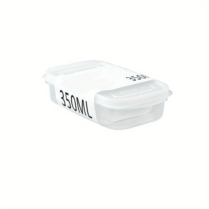 Essential kitchen organization: Multi-size plastic food storage container with soft lid, microwave and freezer safe. Ideal for storing meat, fruits, and vegetables.