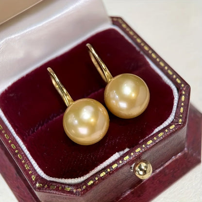 These earrings feature pure silver hooks and natural Japanese freshwater pearls, creating a classic and luxurious pearl pendant design. Perfect for everyday wear, vacations, and as a thoughtful Valentine's Day gift.