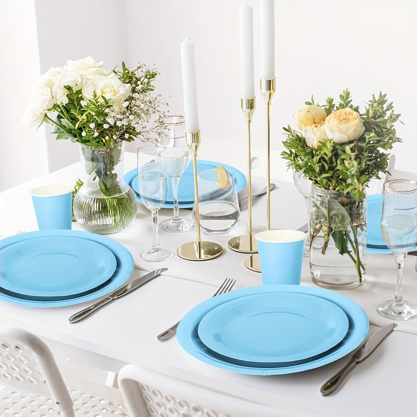 10 pieces or 20 pieces of light blue party supplies including blue paper plates, cups, and napkins. Perfect for blue showers, birthdays, weddings, parties, family picnics, and decorations. These disposable dinnerware items come in 17.78cm and 22.86cm