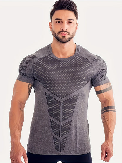 Men's athletic compression t-shirt with arrow print, made of breathable polyester fabric. Ideal for gym and fitness lovers.