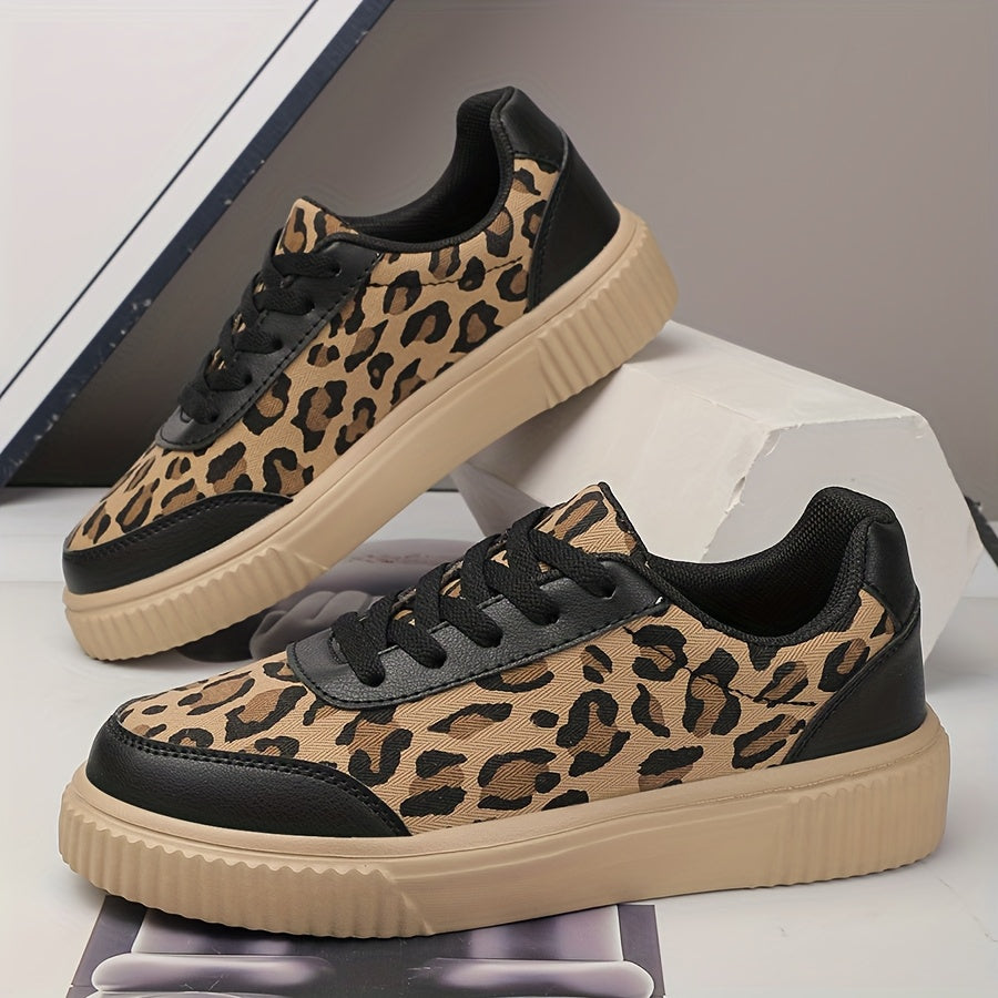 Comfortable flat casual shoes with leopard print for women, suitable for outdoor activities all year round. Made with fabric lining and insole, MD sole, lace-up closure, and regular toe