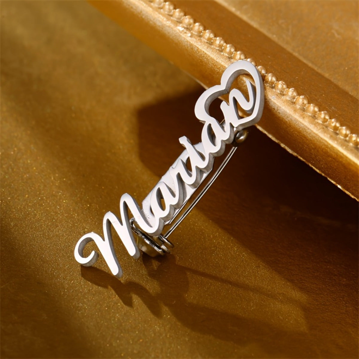 Unique Personalized Name Brooch - Stainless Steel Pin with Vintage Boho Design, Ideal Gift for Him or Her, Customized Letter Pendant, Bohemian Chic Style