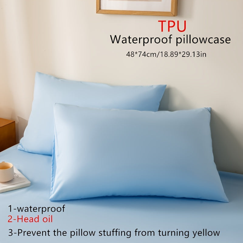 Two waterproof pillowcases, made of 100% polyester with a weight of 180-200gsm. Can be machine washed thanks to its active printing and woven craftsmanship. Features a washed craftsmanship that makes it oil and spill resistant, preventing yellowing.