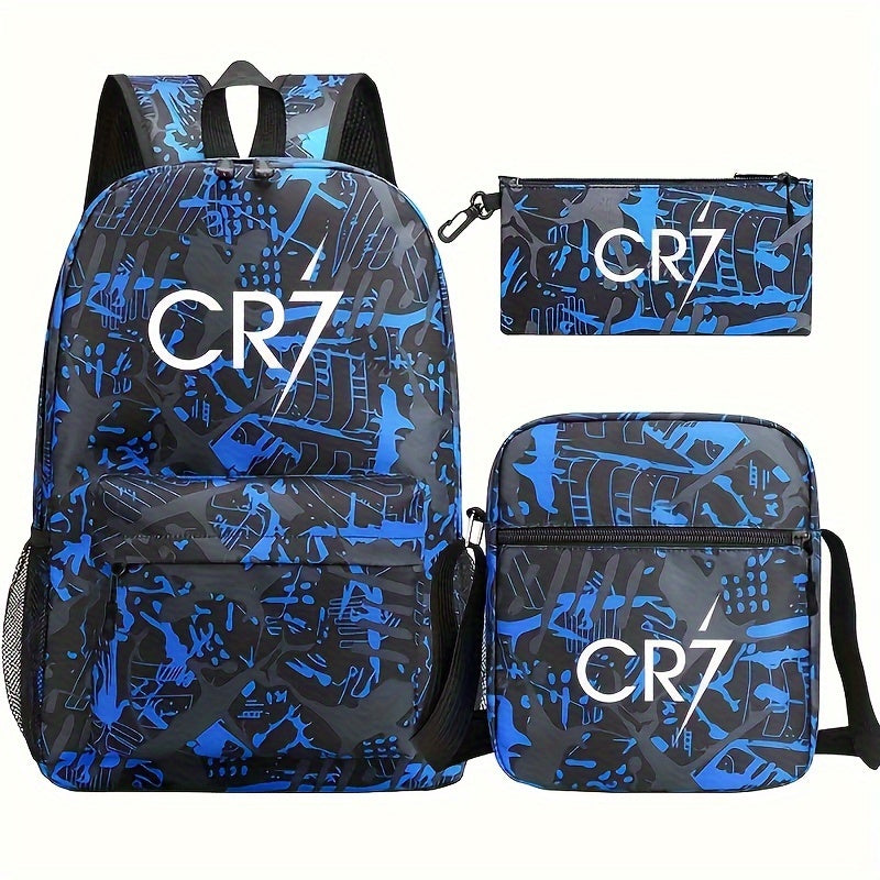 Набор CR7 Casual Daypack включает в себя большой рюкзак, пенал и сумку через плечо, изготовленные из легкого полиэстера с принтованным дизайном. Идеально подходит для путешествий и активного отдыха, включает в себя