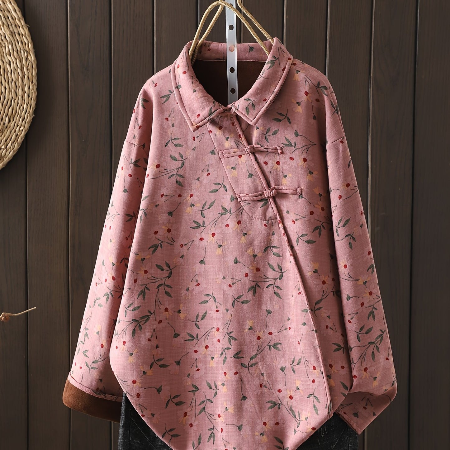 Floral print stand-up collar shirt with Chinese-style placket buttons, ideal for fall and winter. Perfect for plus-size women.