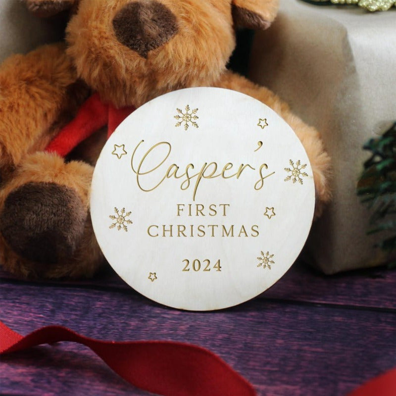 Personalized Baby's First Christmas Plaque, Perfect Keepsake Gift for Baby's First Holiday Season | Ideal for Social Media Flat Lay Milestone Photos | Baby's 1st Xmas Disc included