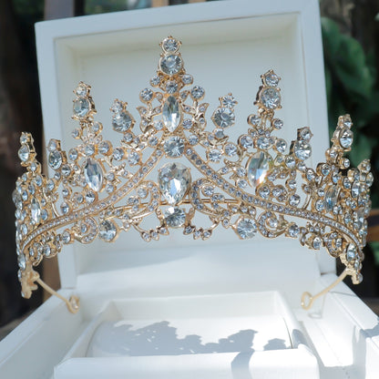 This exquisite Rhinestone Leaf Crown is perfect for a Royal Court-style bridal or princess tiara, ideal for birthday parties and performances. Hand wash only, adorned with full diamond detailing and crafted for a fashionable, regal look.