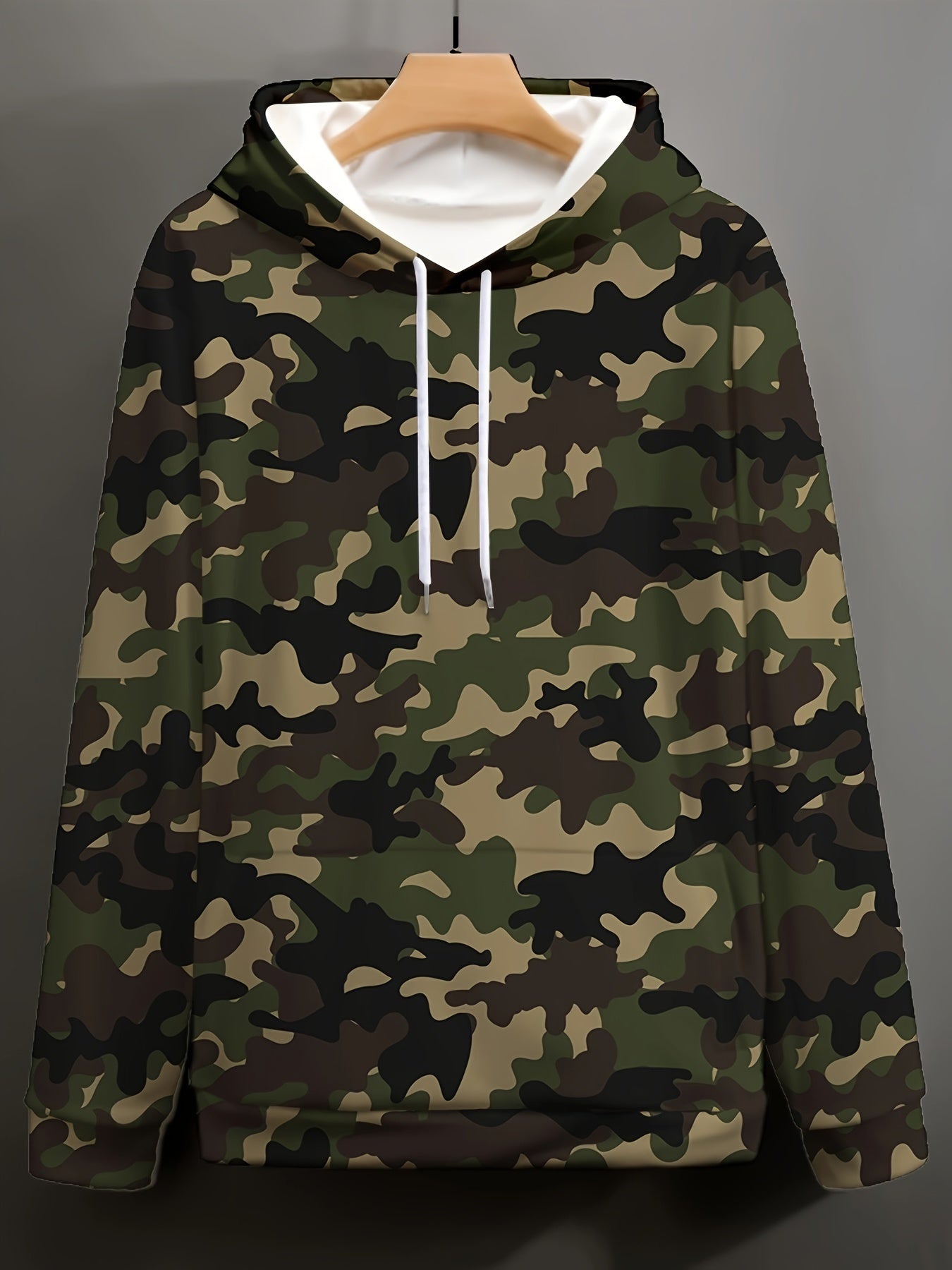 Stylish loose camouflage graphic hoodie for plus size men, ideal for outdoor activities.