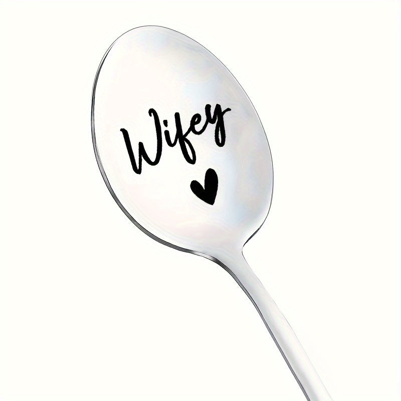 Mirror polished stainless steel spoon with a long handle, perfect for coffee. Engraved with "Hubby" and "Wifey", making it a great gift for couples, husbands, or wives. Ideal for wedding anniversaries, Valentine's Day, or as a love gift for your