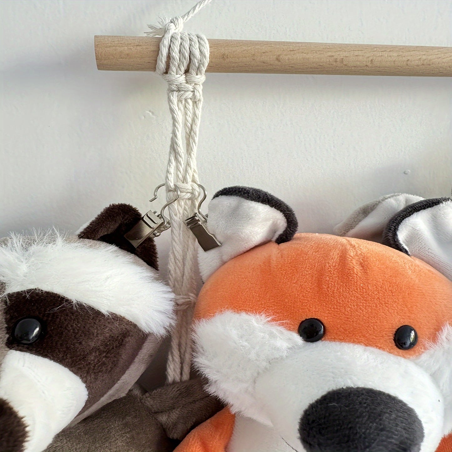 Handmade Bohemian plush toy storage rack with 26/40pcs capacity. Ideal for living rooms, bedrooms, and behind doors. Perfect holiday gift. Includes 2 hooks and clips.