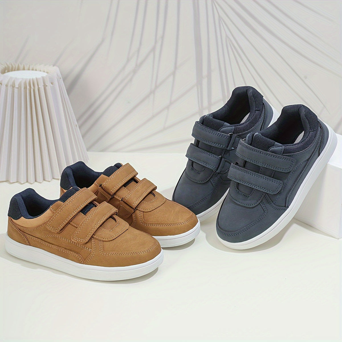 Lightweight non-slip skate shoes for boys, suitable for all seasons.