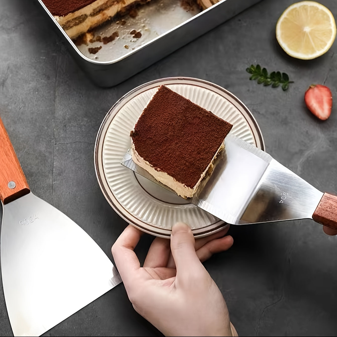 1 Piece Popular Choice Stainless Steel Shovel Knife for Tiramisu, Cake, Steak, and More with Slanted Mouth Design