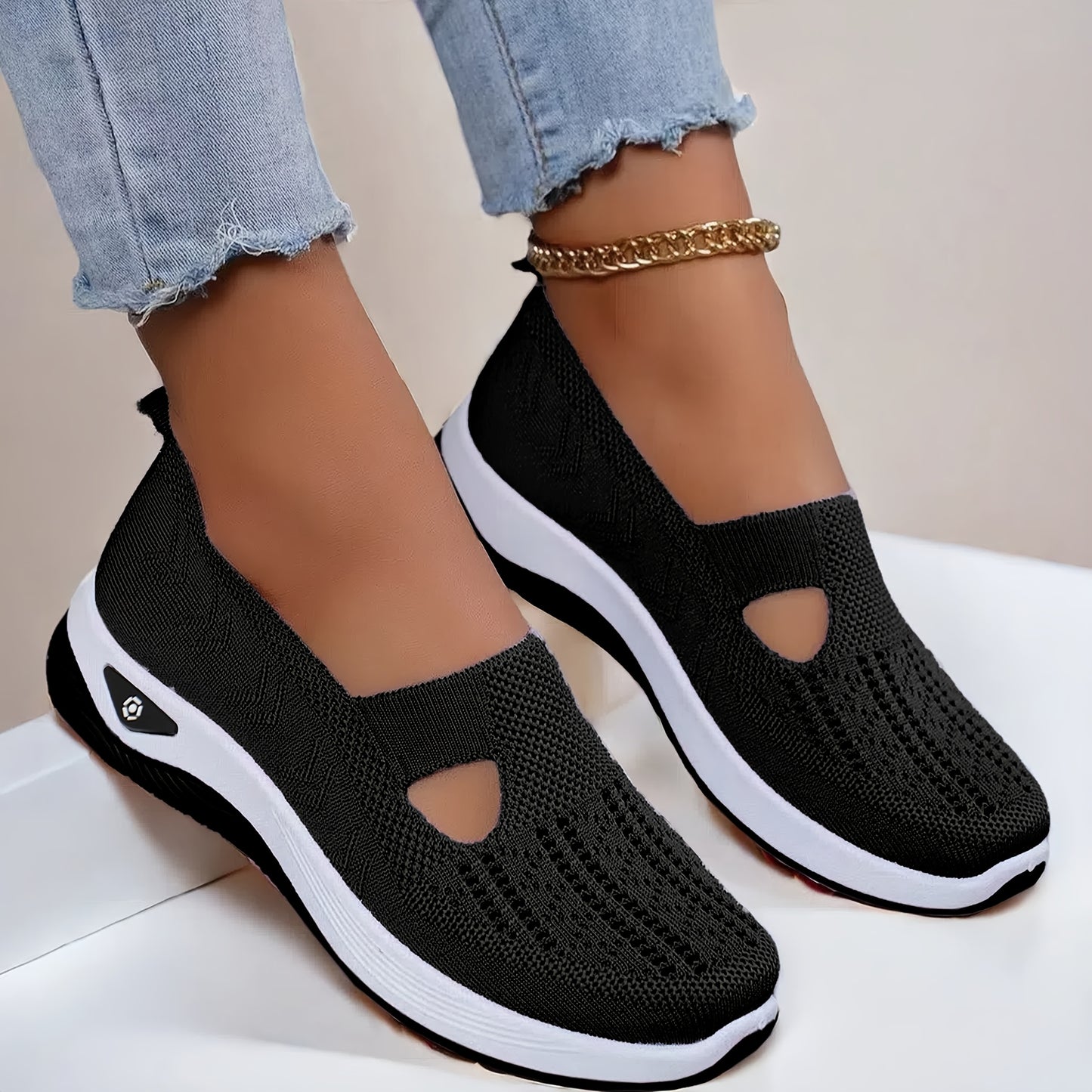 New 2024 Women's Fashion Sports Shoes with Cross-border Lace-up and Breathable Design