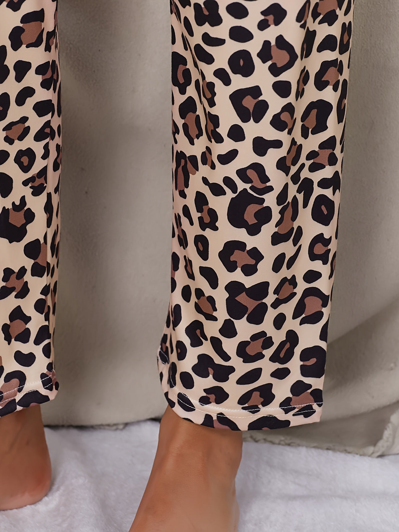 Valentine's Day Leopard Heart Print Pajama Set for Women, Short Sleeve Top & Elastic Pants