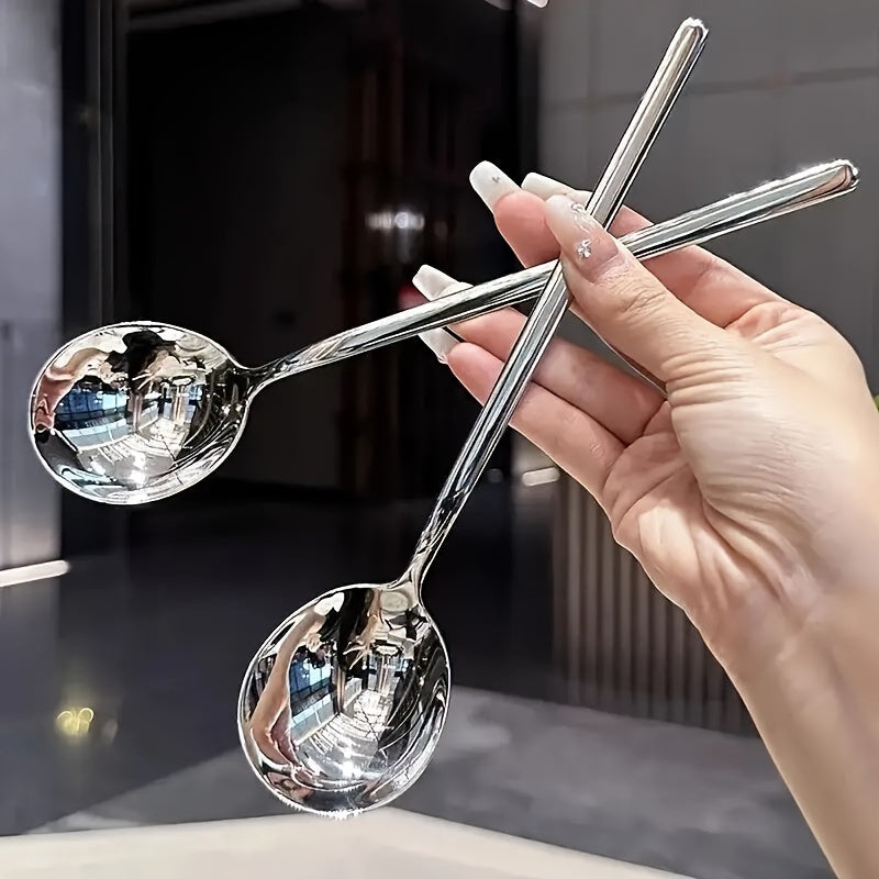 Get a set of 2 durable stainless steel long-handle spoons that are easy to clean and portable. Perfect for home, hotels, buffets, serving various dishes. Ideal for use in your home kitchen, restaurant, camping, and picnic trips.