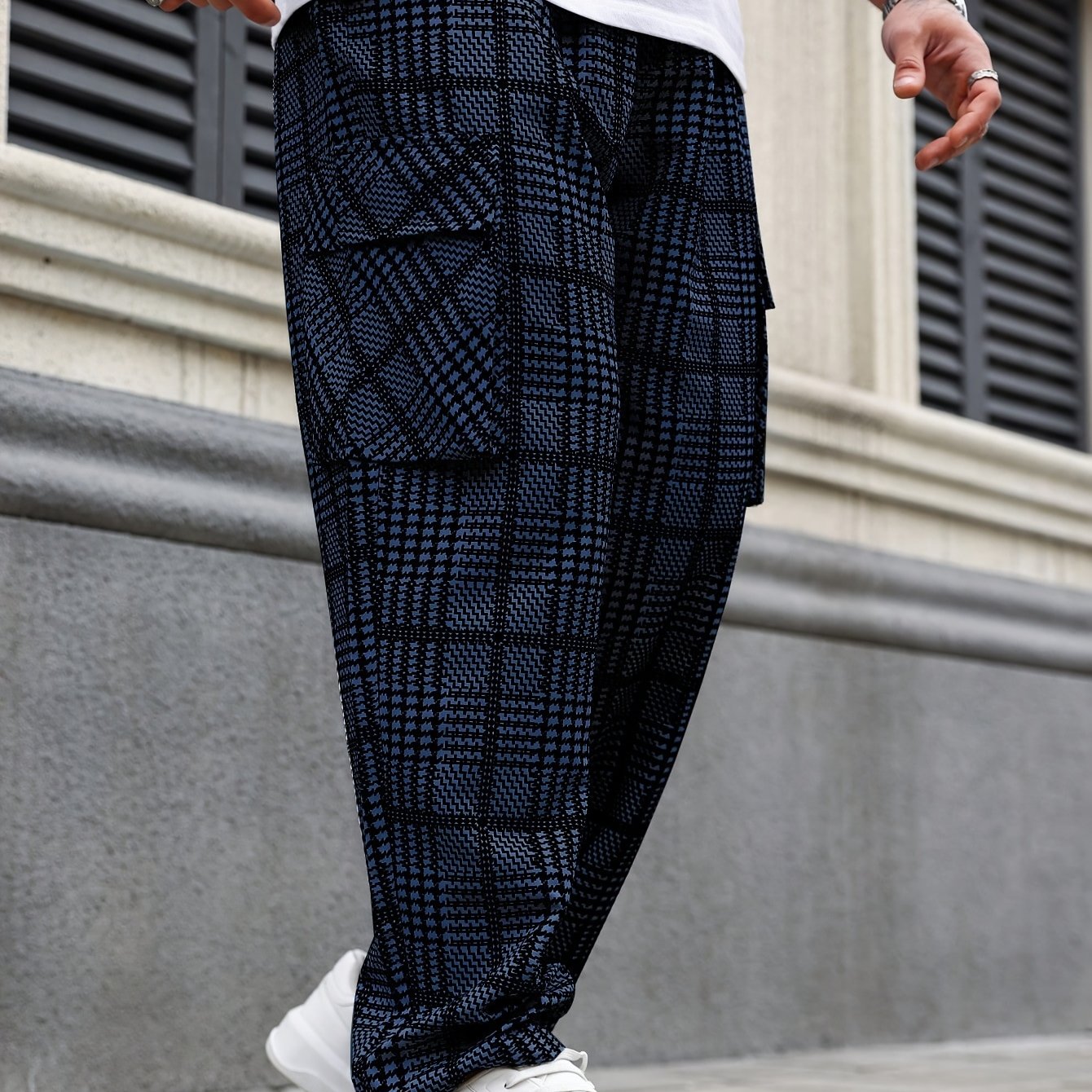 Men's plus size casual straight-leg pants in loose fit, striped polyester. Ideal for evening dates and street style. Stylish and comfortable non-stretch fabric, perfect for couples matching