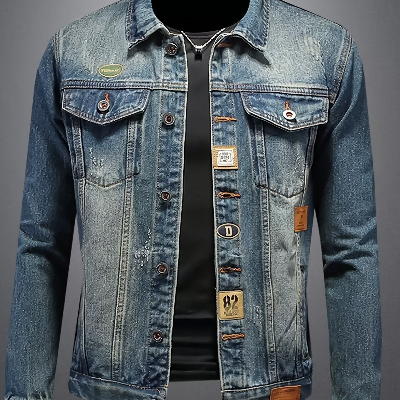 Men's vintage style denim jacket with pockets and button-up lapel, suitable for spring and fall.