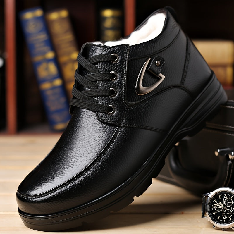 Men's fleece-lined ankle boots for outdoor activities in autumn and winter.