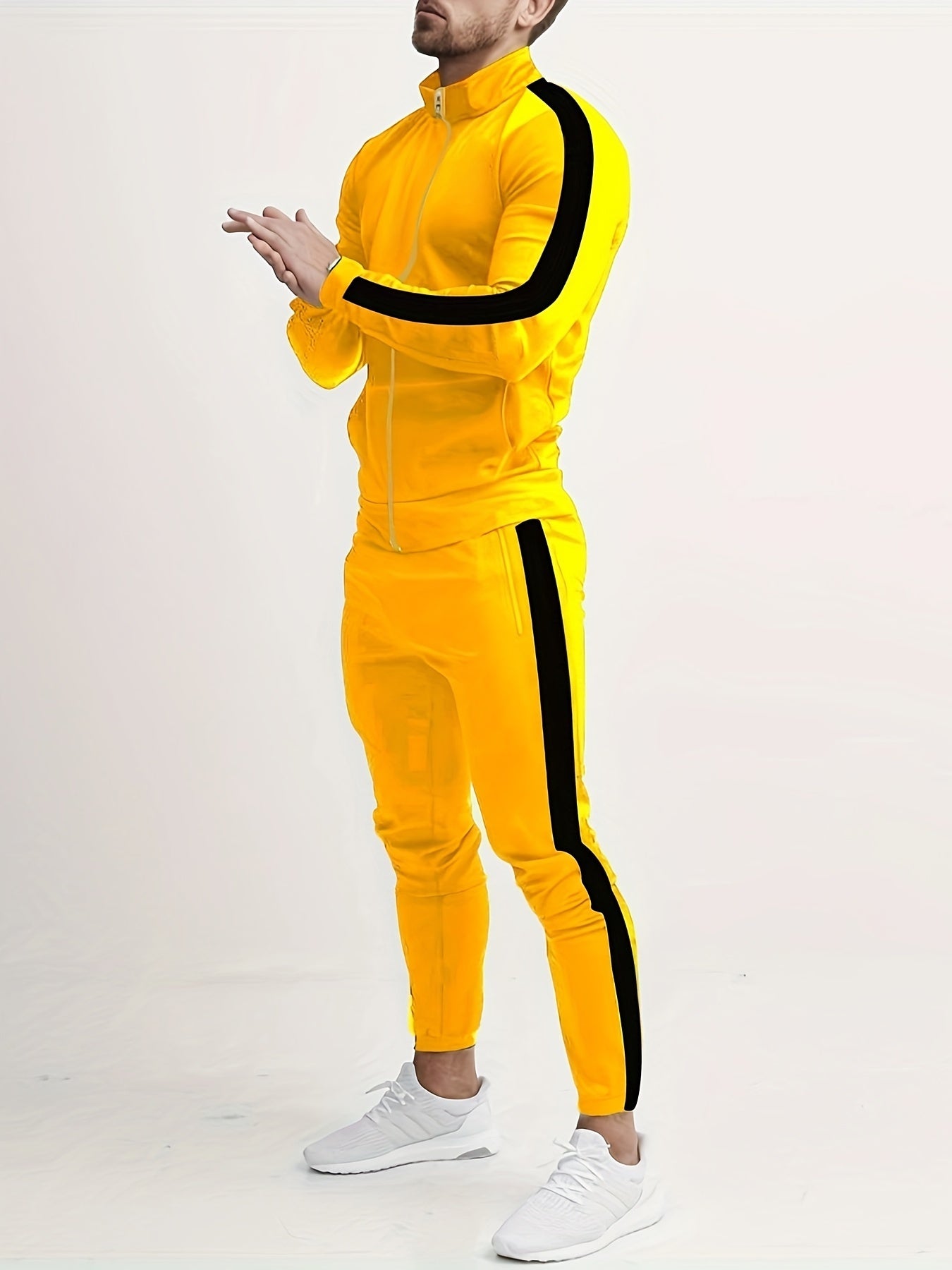 Thin casual sports suit for fitness training with stand-up collar and zipper for spring and autumn.