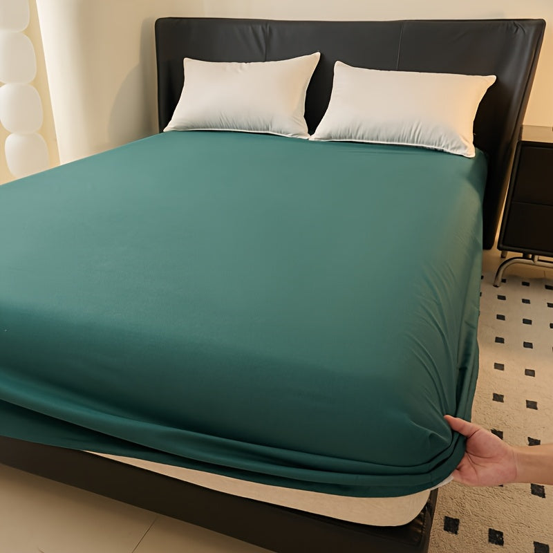 Upgrade your bedding with our Ultra-Soft Waterproof Fitted Sheet in Solid Black. Made with breathable and comfortable material, this sheet features deep pockets for a secure fit. Easy to machine wash, this sheet is perfect for any bedroom, guest room