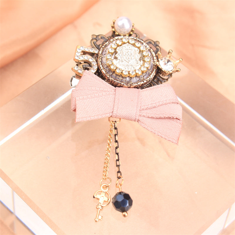 Enhance your personal charm with this elegant and luxurious 1pc Rhinestone Inlay 520 Valentine's Day Bow Brooch. This versatile novelty pin is perfect for travel, parties, and daily wear, adding a decorative touch to your clothing, bags, and hats.