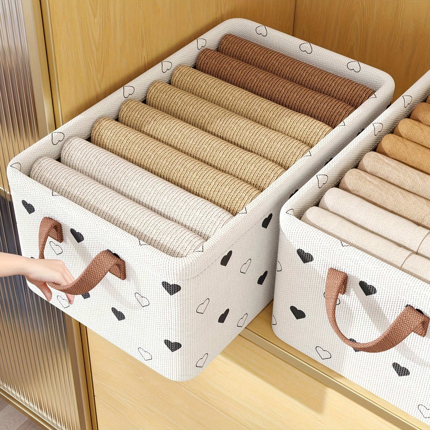 Storage Box with Handle, Made of Oxford Fabric, Featuring a Love Pattern, Functional and Easy to Use, Ideal for Organizing Clothes, Books, Snacks, and Other Items.