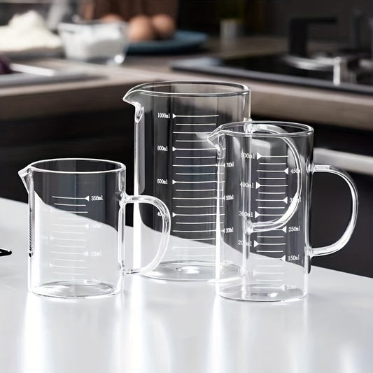 Glass measuring cup with scale for milk, high temperature resistant and suitable for household use. This kitchen tool is available in 250ml, 350ml, 500ml, and 1000ml sizes. Great for baking and other cooking needs.